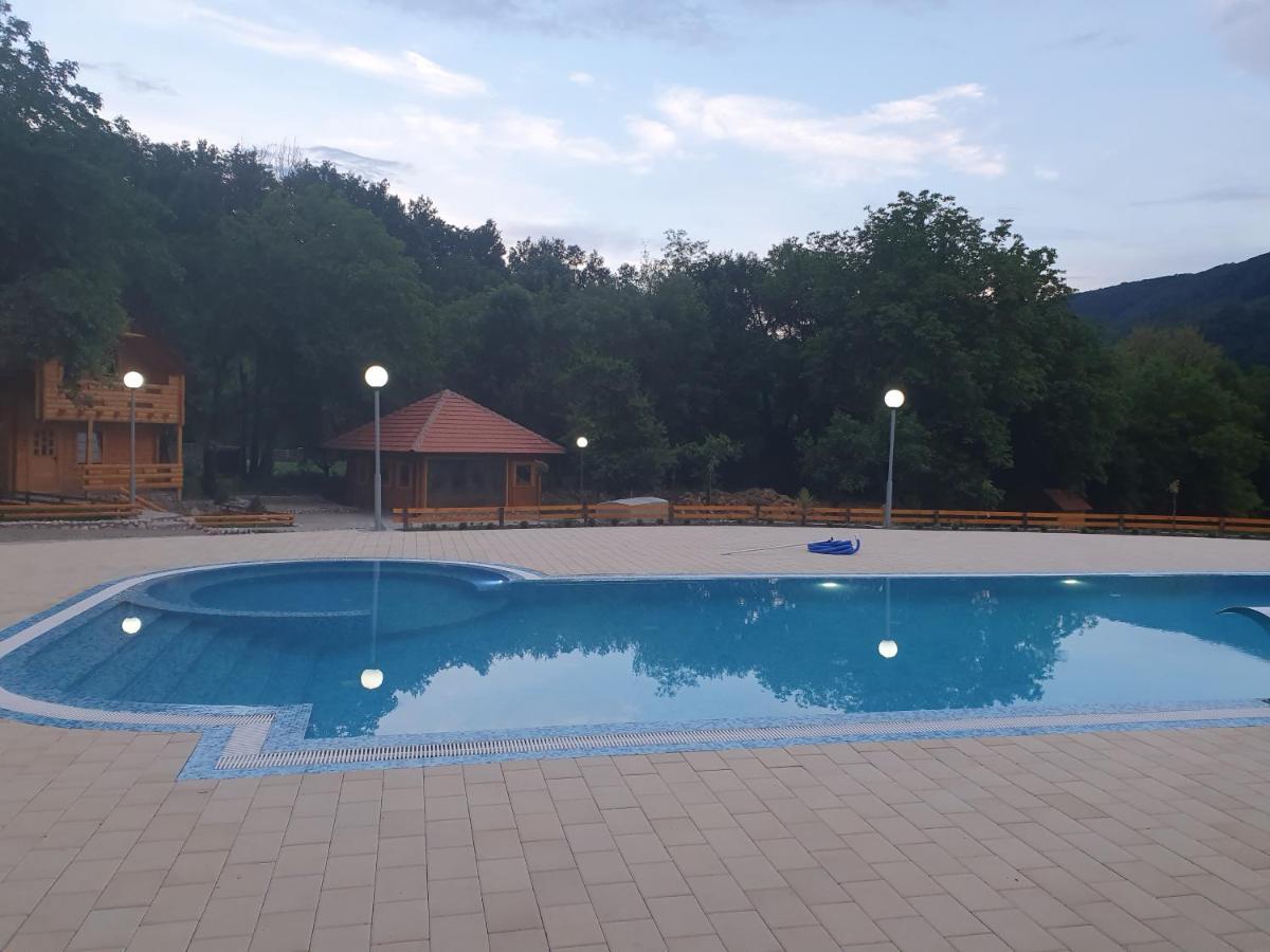 Vodopad Lisine Panzió Strmosten Kültér fotó