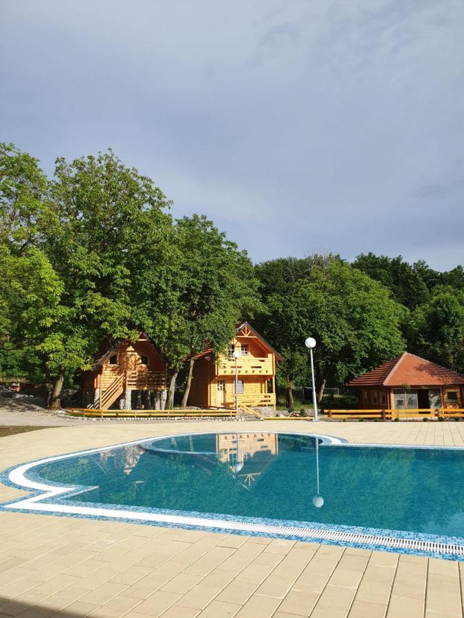 Vodopad Lisine Panzió Strmosten Kültér fotó